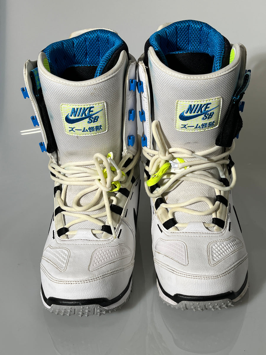 Menagerry Debería elemento Nike SB Zoom Kaiju Snowboard Boots – The Locals Sale