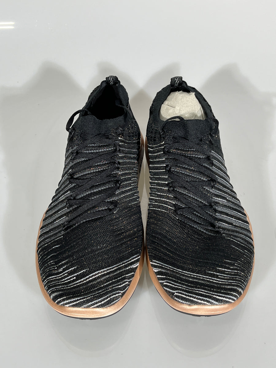 Nike Free Transform Flyknit Athletic Shoes